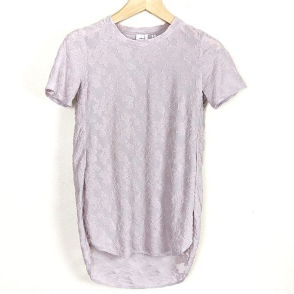 Aritzia wilfred capucine t-shirt lilac